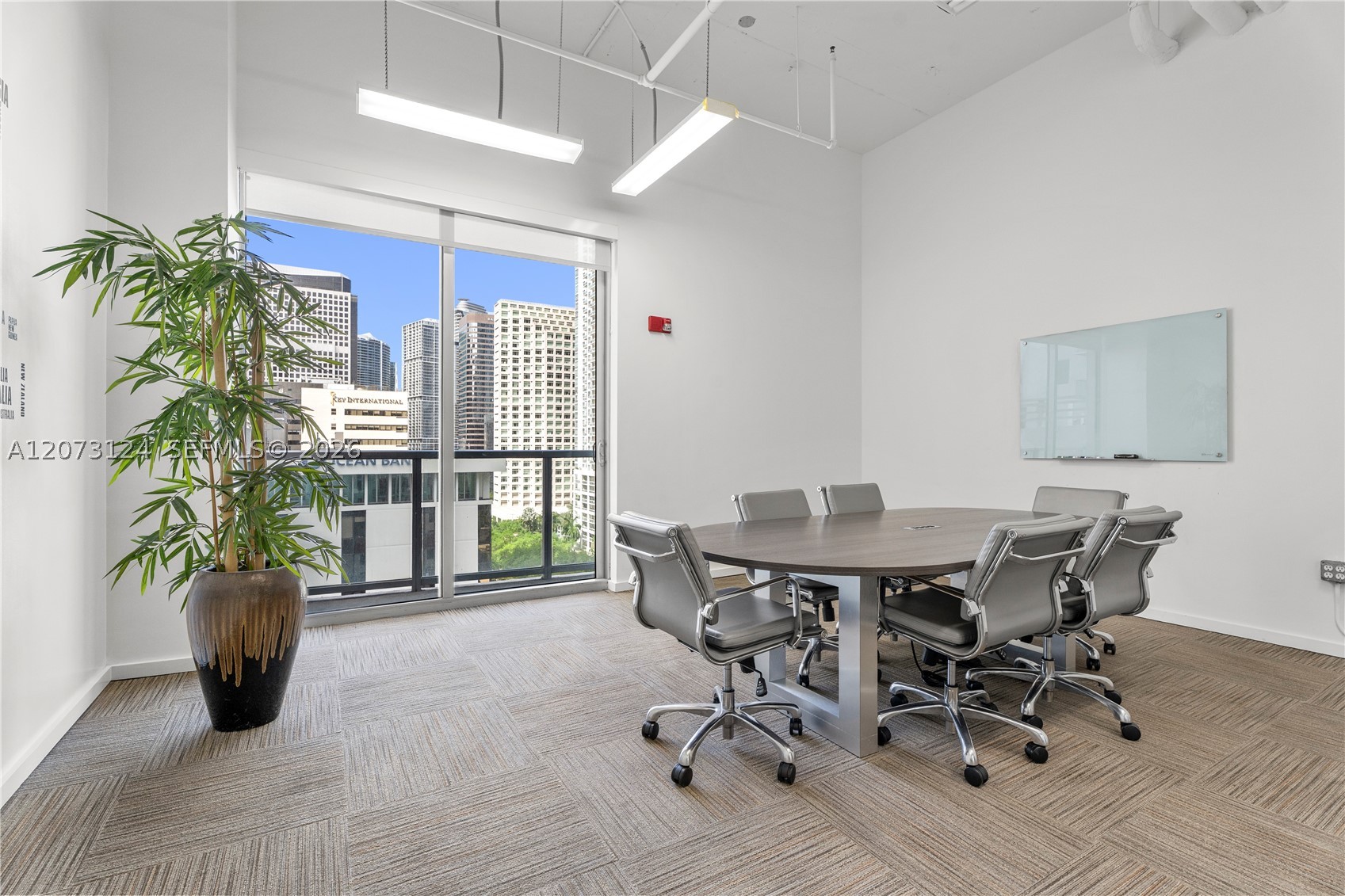 1060 Brickell Ave #2117, Miami FL 33131