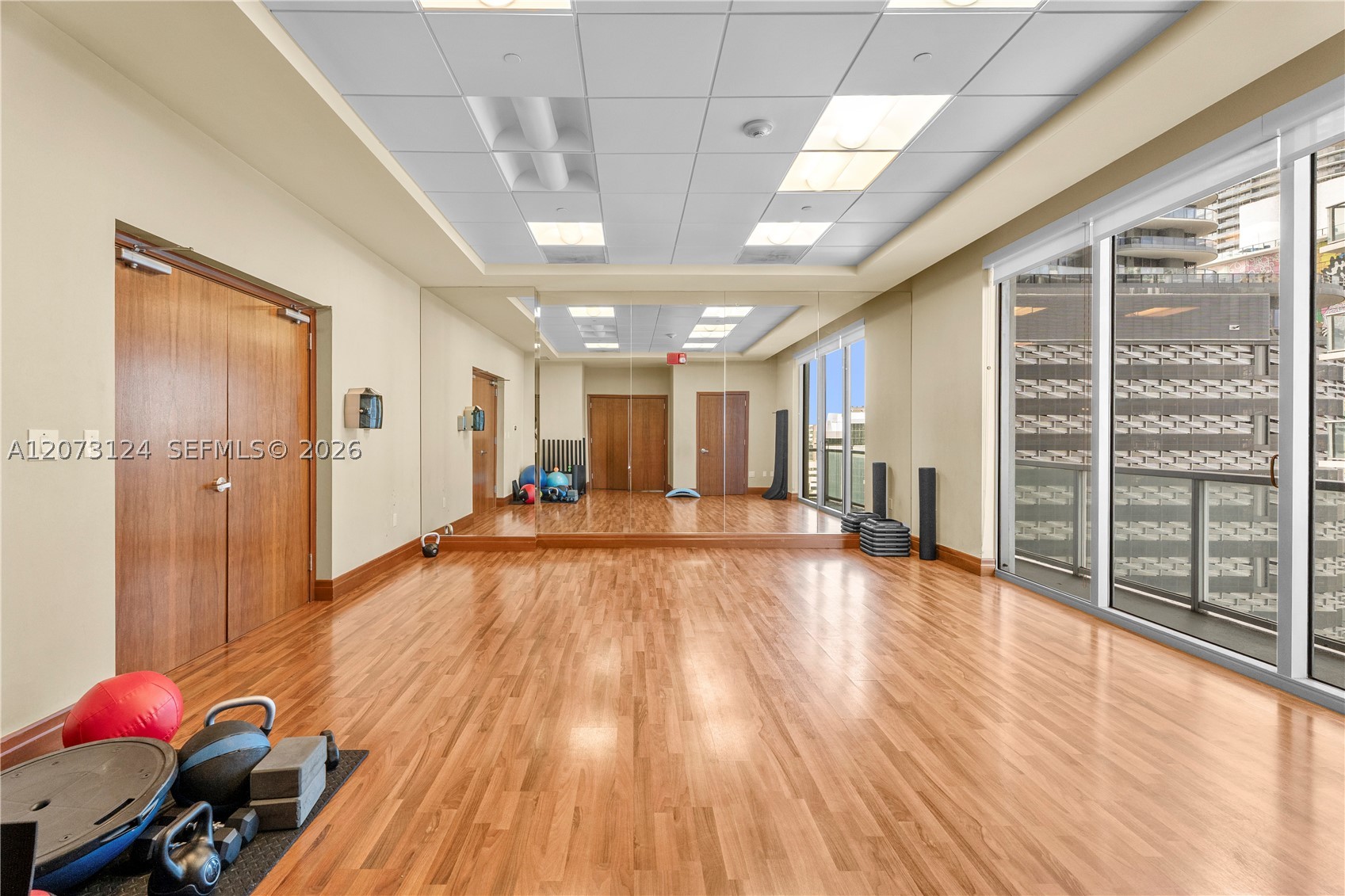 1060 Brickell Ave #2117, Miami FL 33131