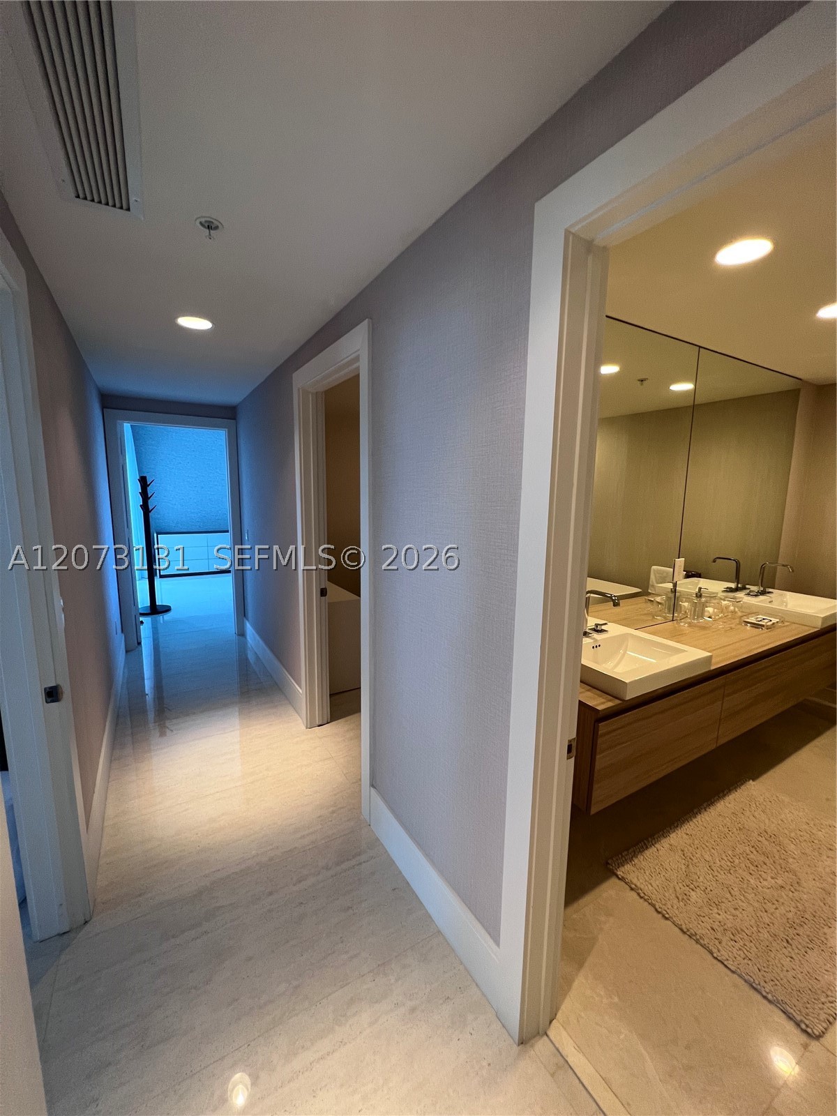 17301 Biscayne Blvd #1402, North Miami Beach FL 33160