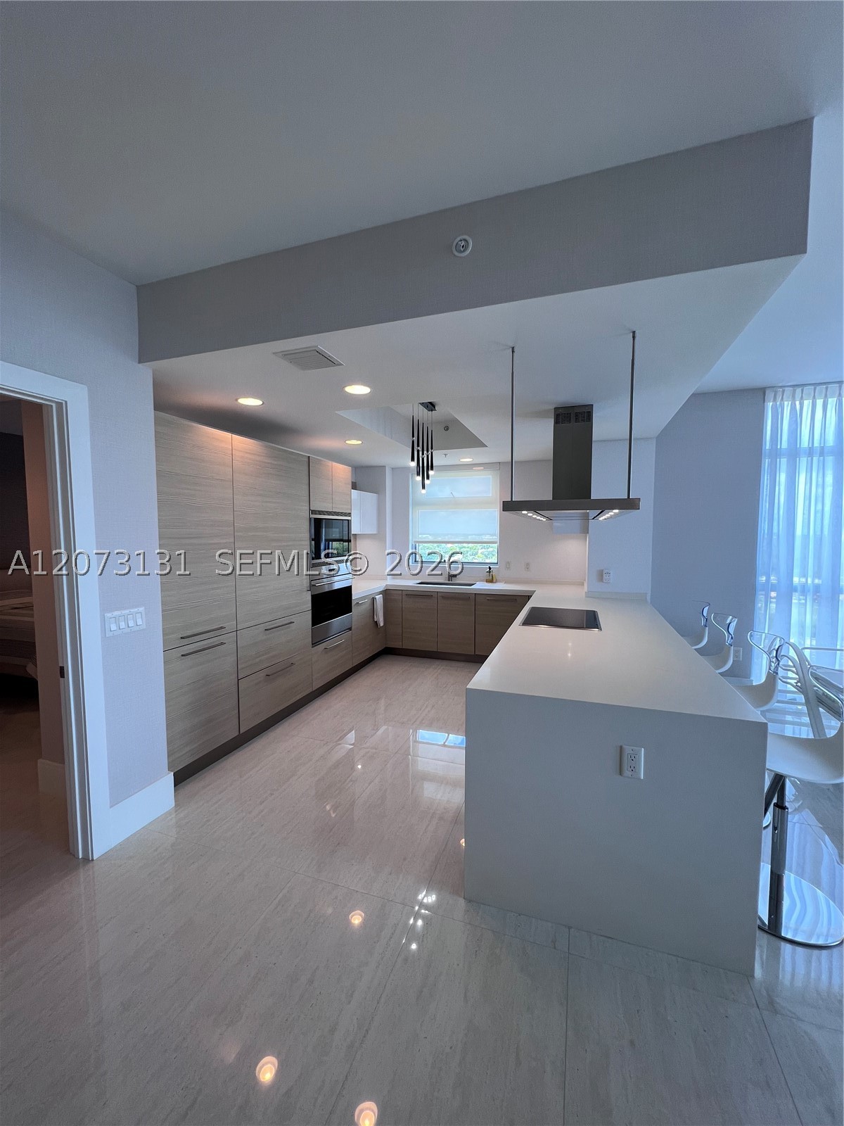 17301 Biscayne Blvd #1402, North Miami Beach FL 33160