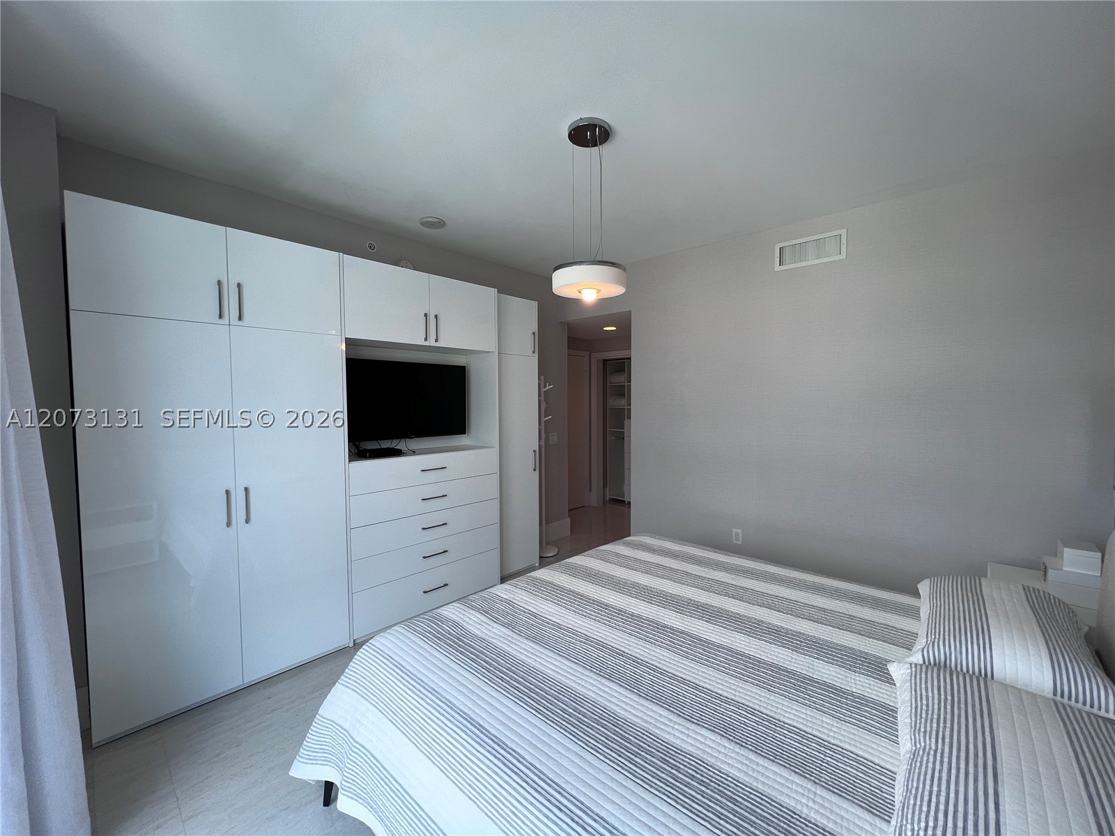 17301 Biscayne Blvd #1402, North Miami Beach FL 33160