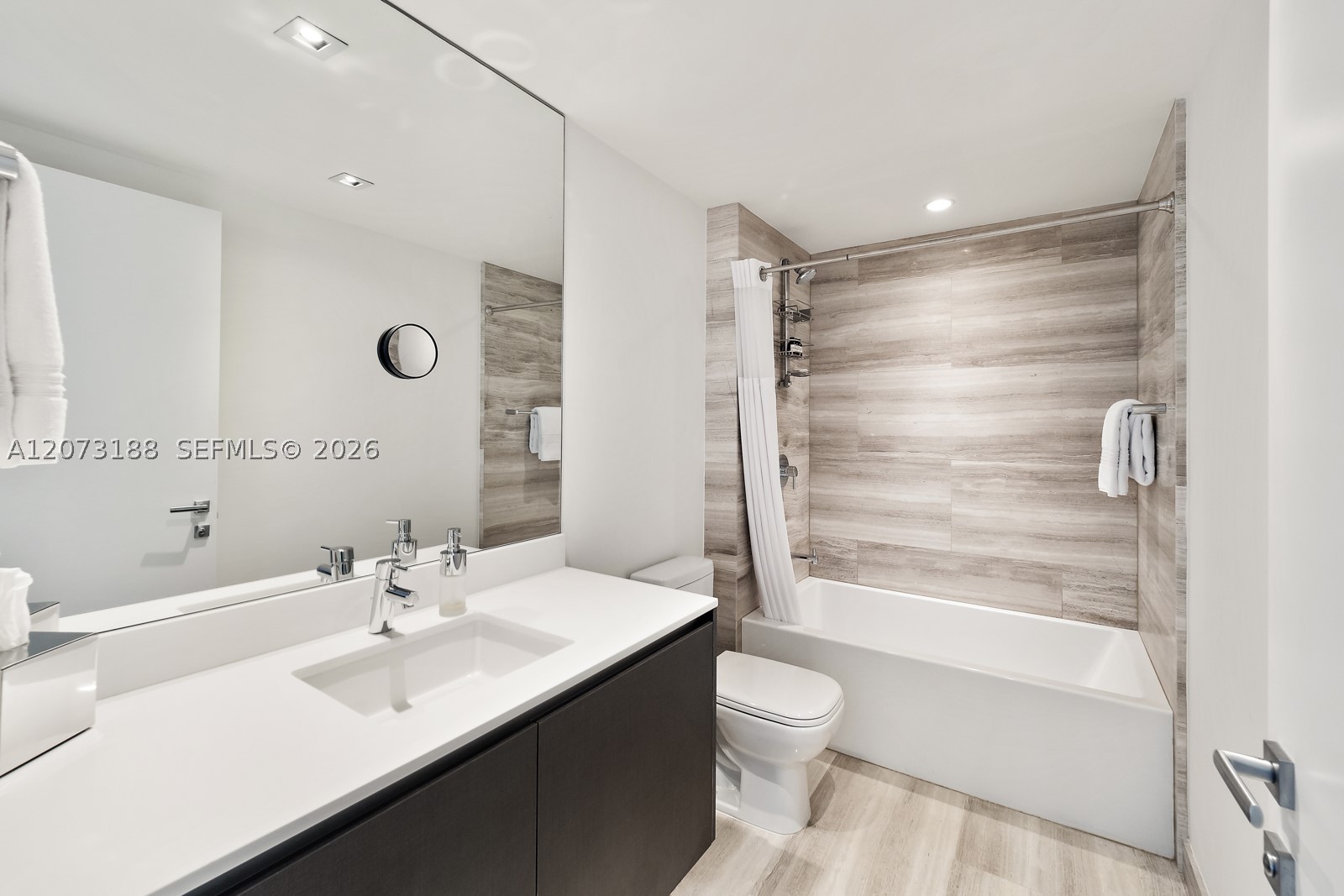 1451 Brickell Ave #2405, Miami FL 33131