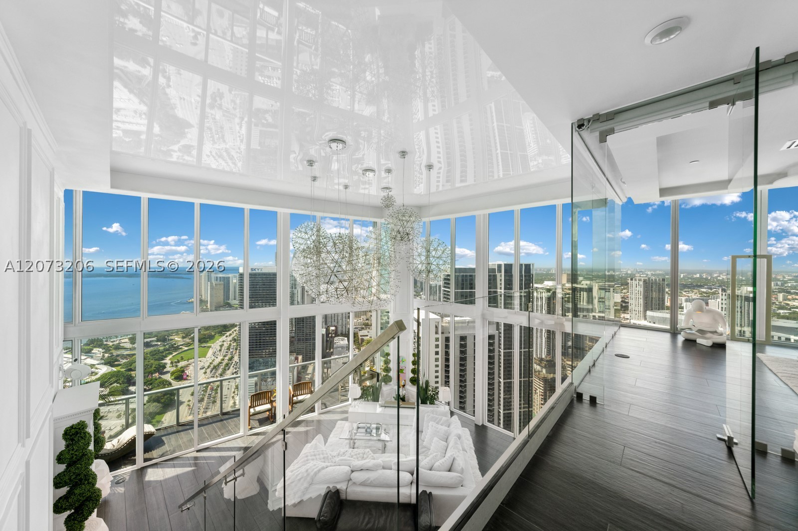 888 Biscayne Blvd #5701, Miami FL 33132