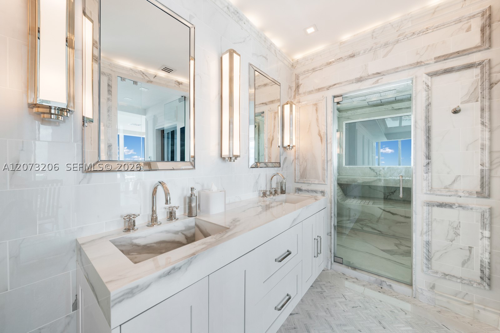 888 Biscayne Blvd #5701, Miami FL 33132