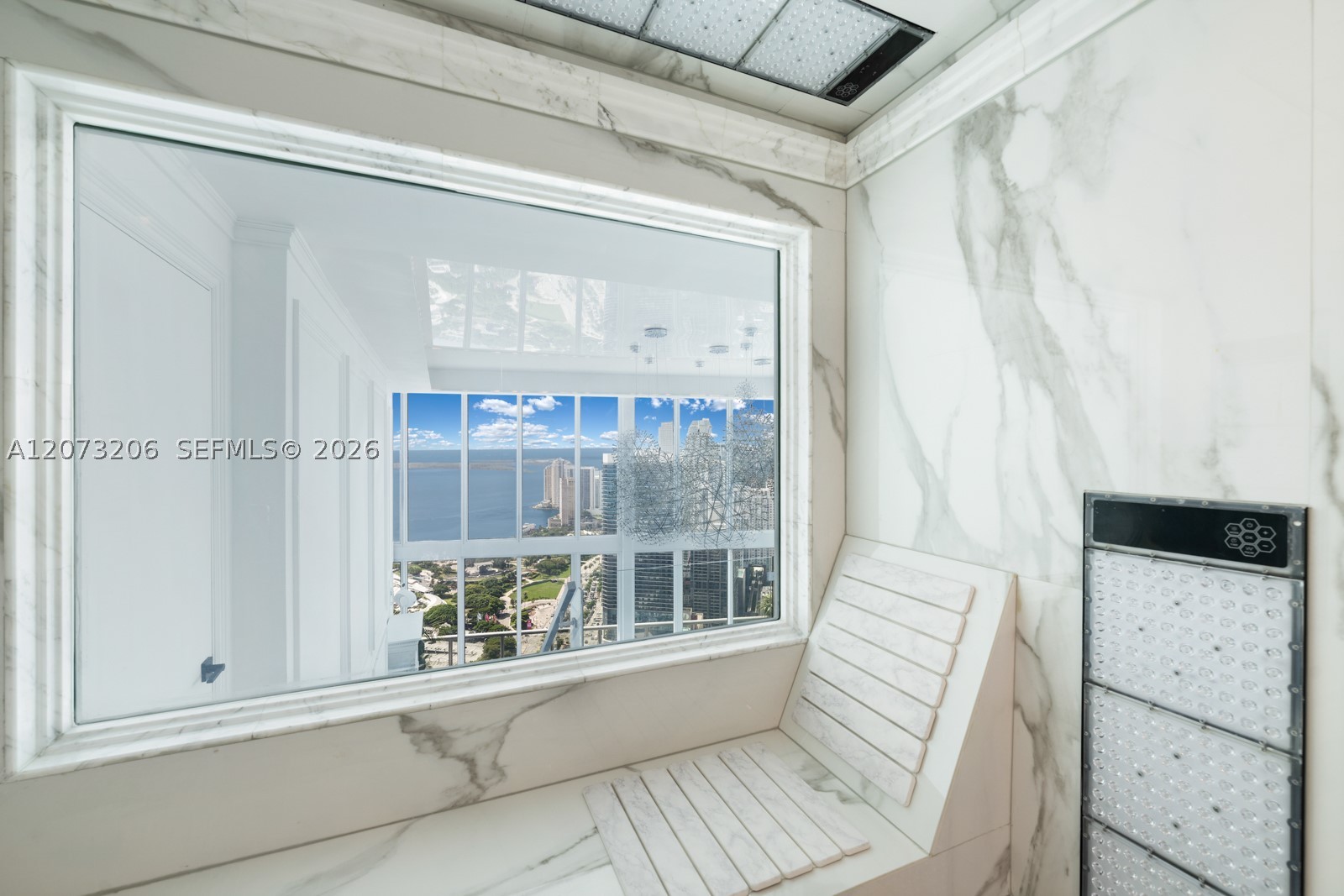 888 Biscayne Blvd #5701, Miami FL 33132