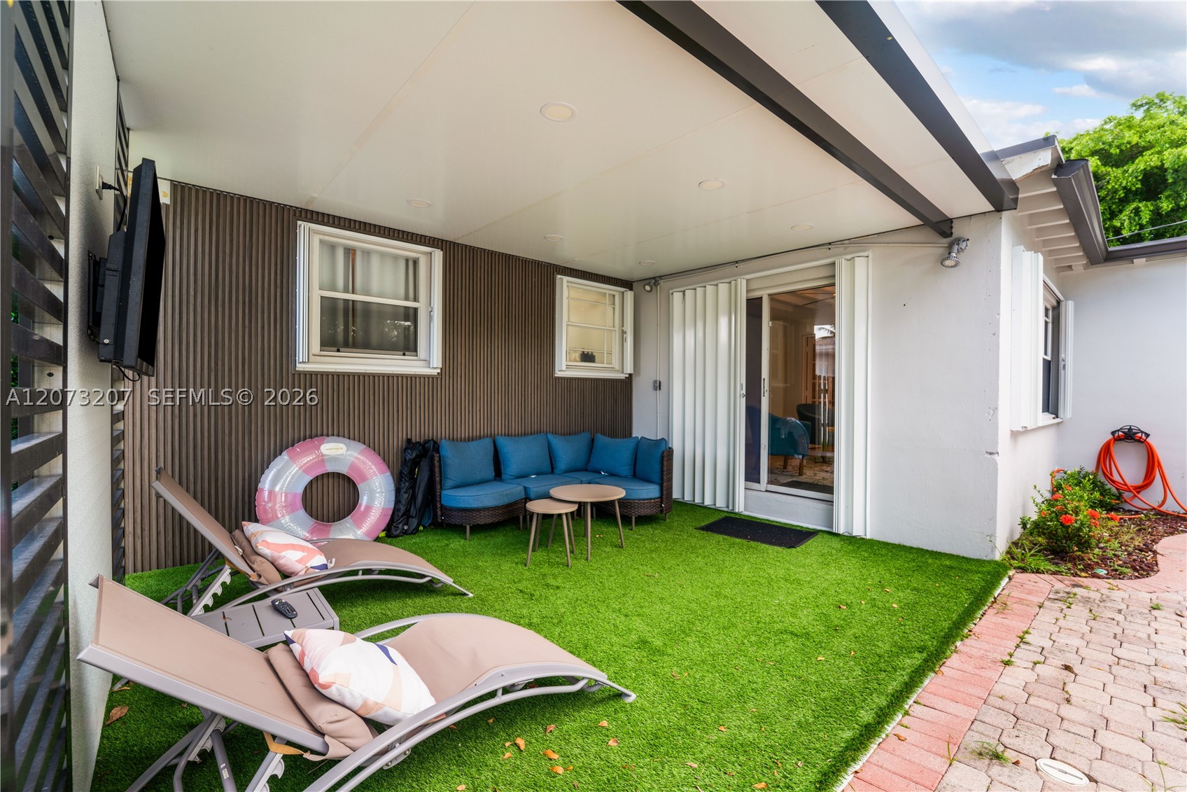 317 SE 3rd Ter, Dania Beach FL 33004