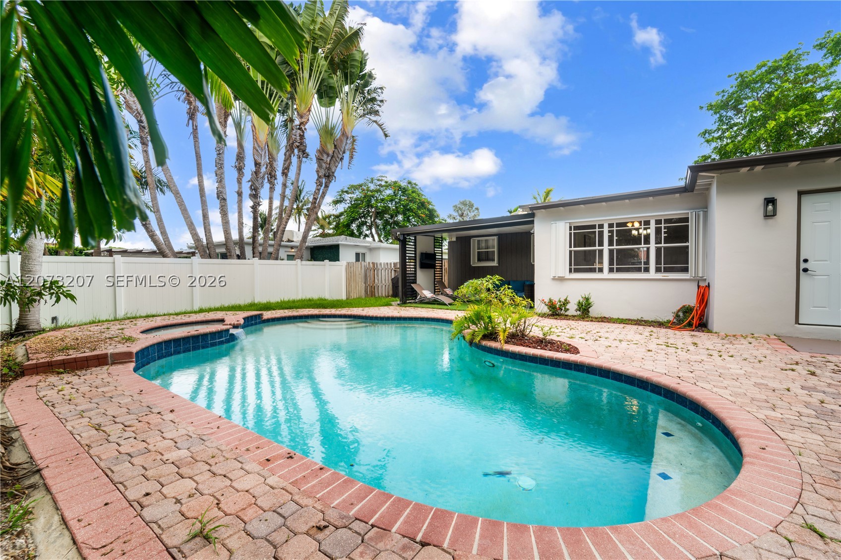 317 SE 3rd Ter, Dania Beach FL 33004