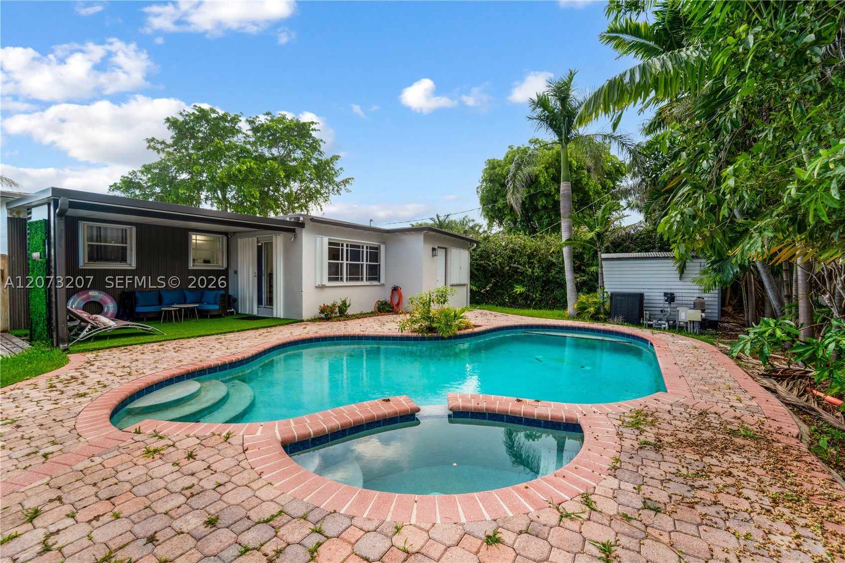 317 SE 3rd Ter, Dania Beach FL 33004