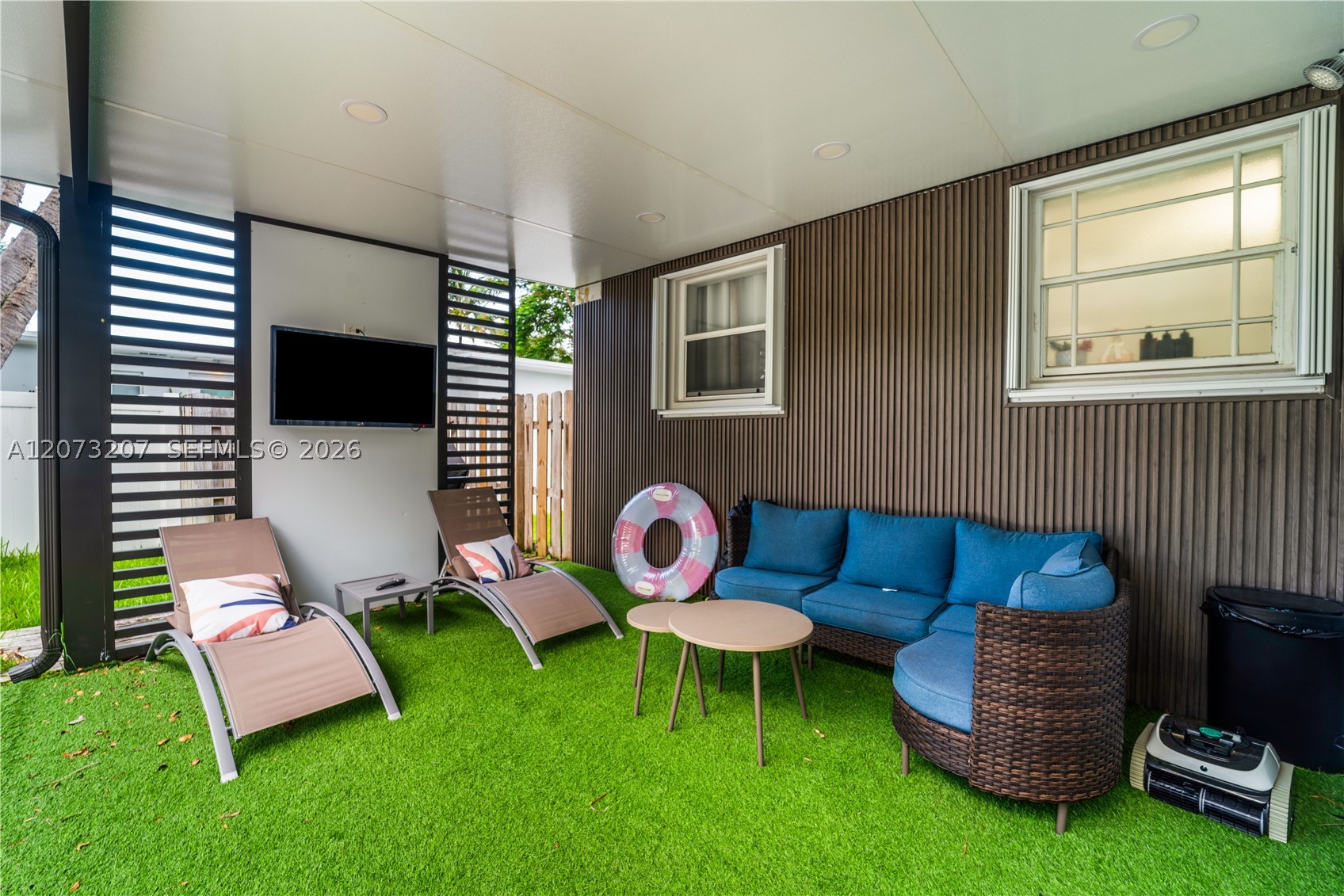 317 SE 3rd Ter, Dania Beach FL 33004