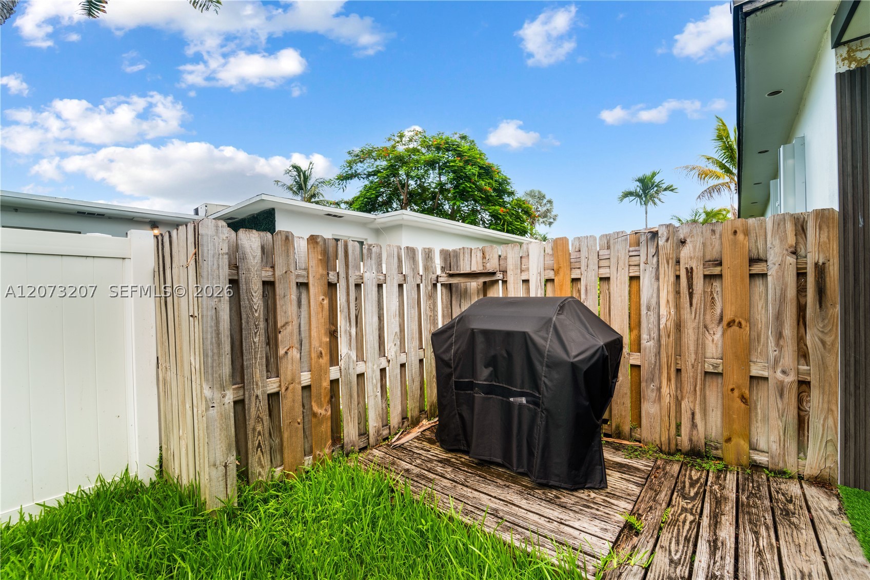 317 SE 3rd Ter, Dania Beach FL 33004