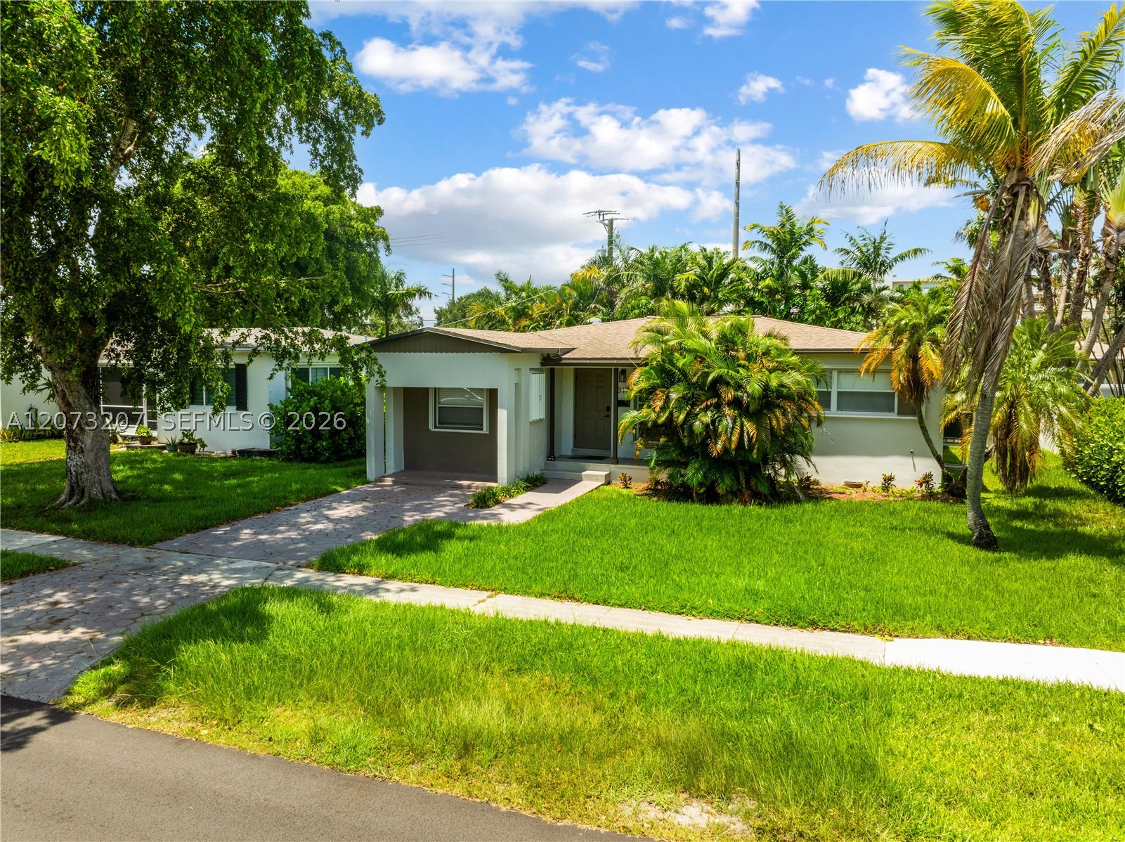 317 SE 3rd Ter, Dania Beach FL 33004