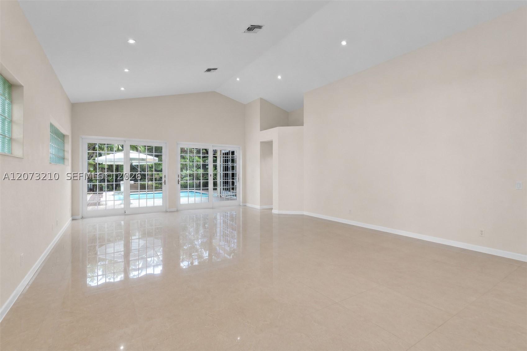 1090 SW 156th Ave, Pembroke Pines FL 33027