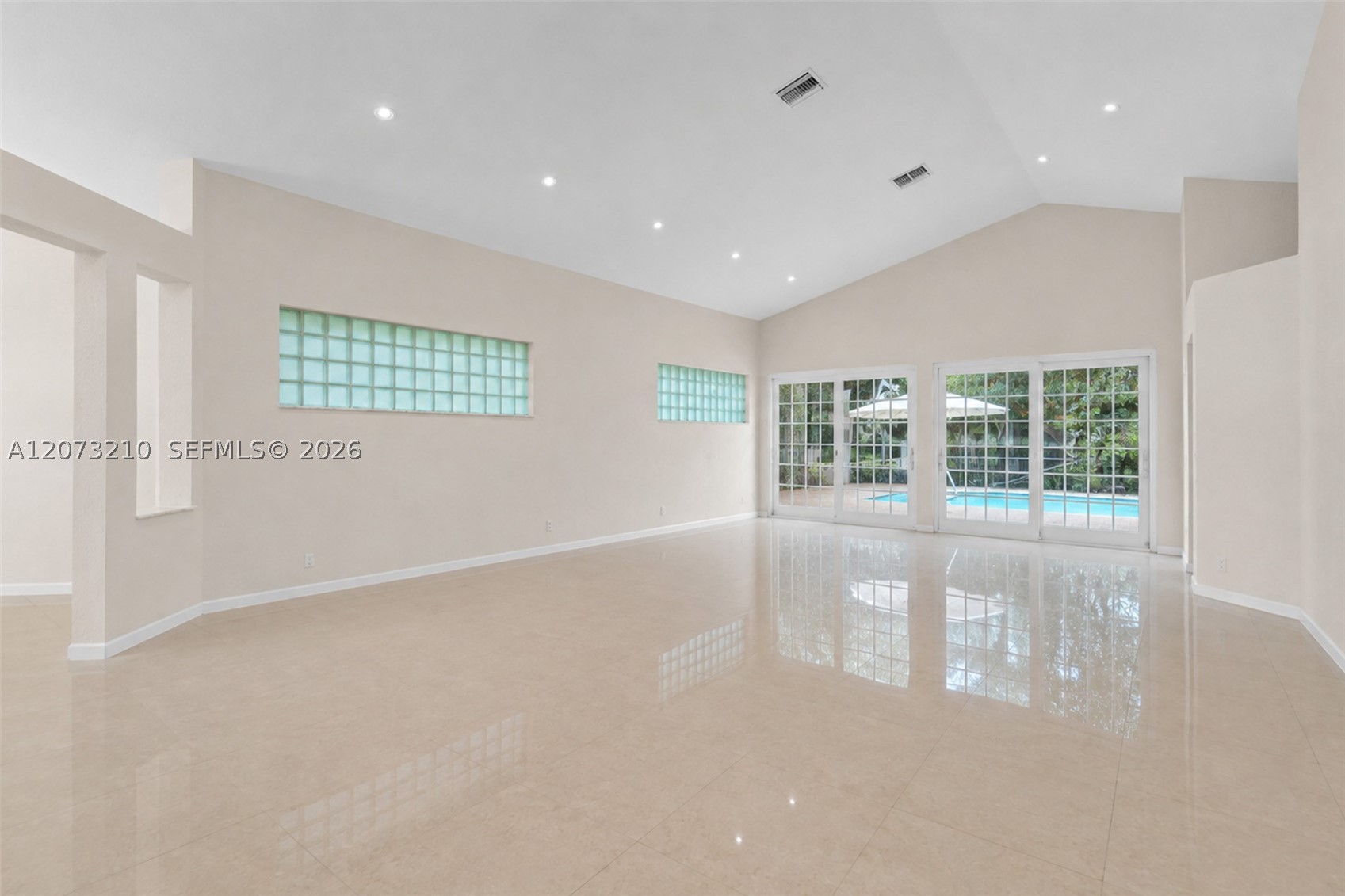 1090 SW 156th Ave, Pembroke Pines FL 33027