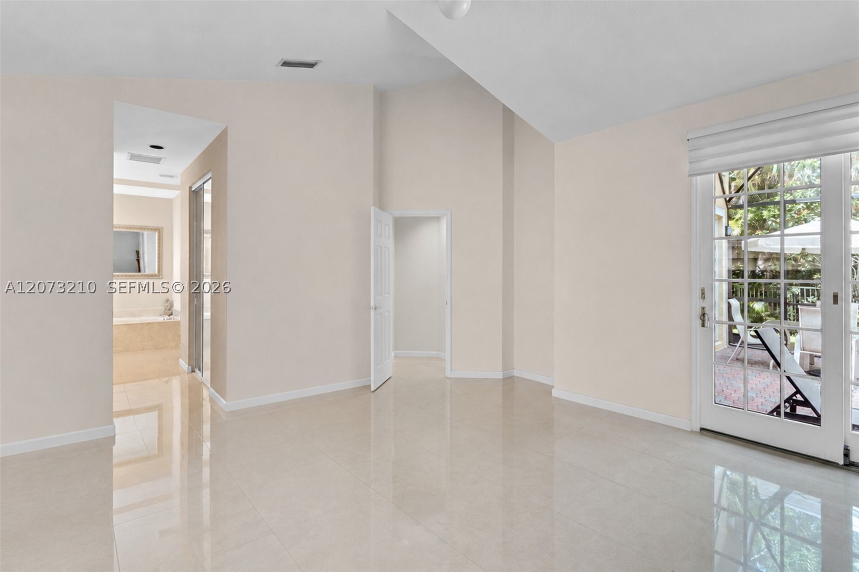 1090 SW 156th Ave, Pembroke Pines FL 33027