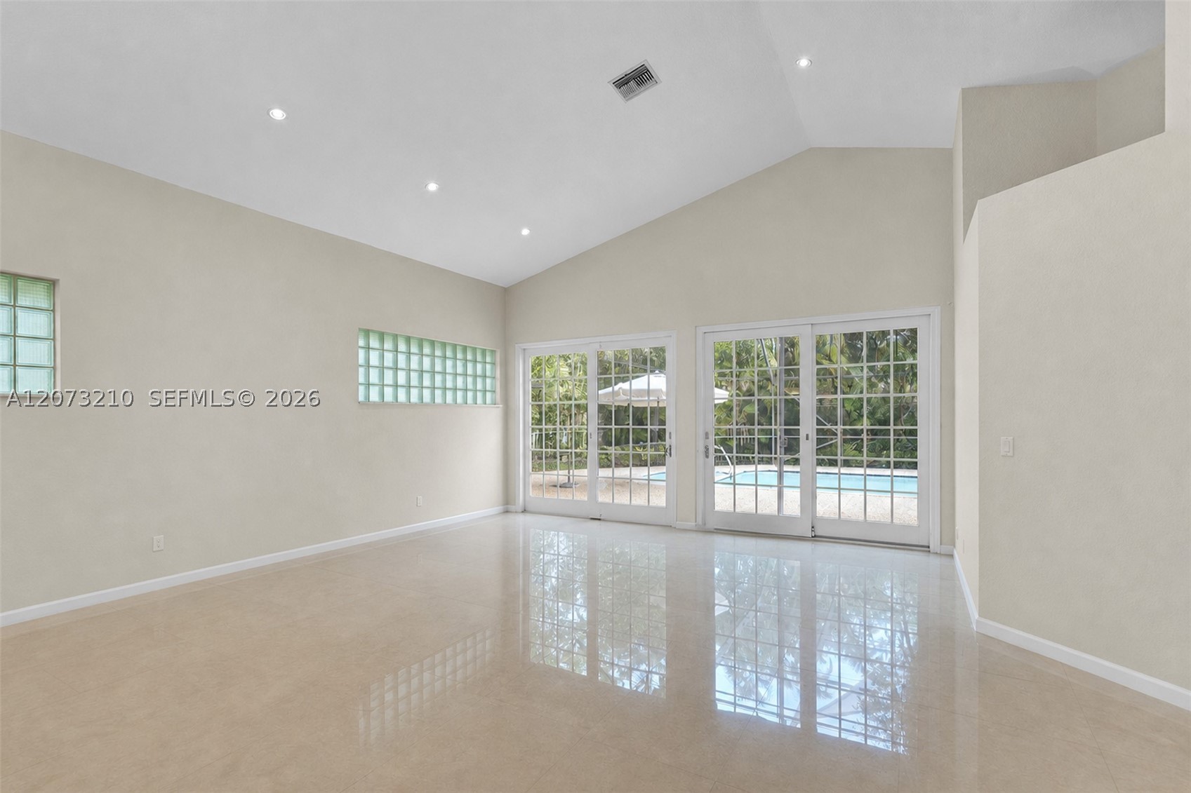 1090 SW 156th Ave, Pembroke Pines FL 33027