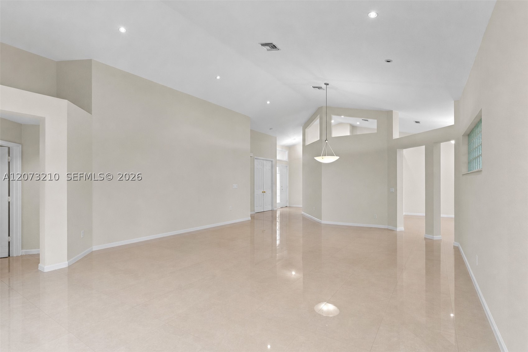 1090 SW 156th Ave, Pembroke Pines FL 33027