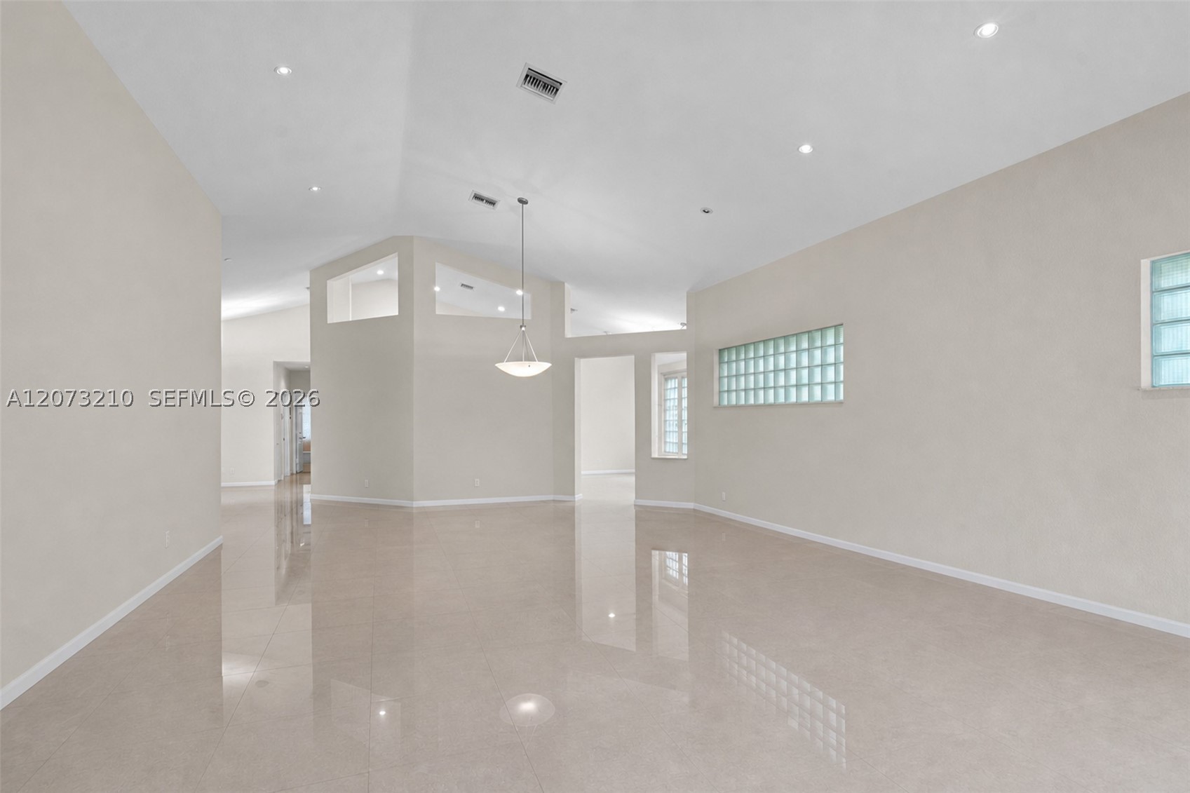 1090 SW 156th Ave, Pembroke Pines FL 33027