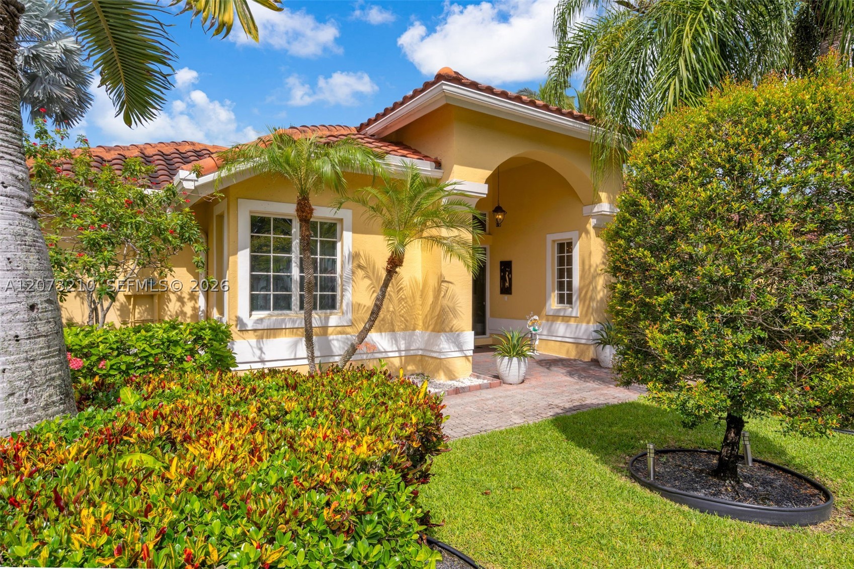 1090 SW 156th Ave, Pembroke Pines FL 33027