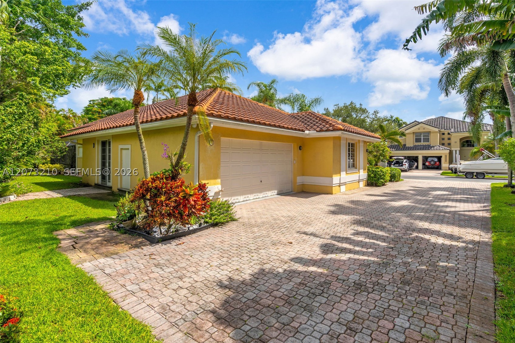 1090 SW 156th Ave, Pembroke Pines FL 33027