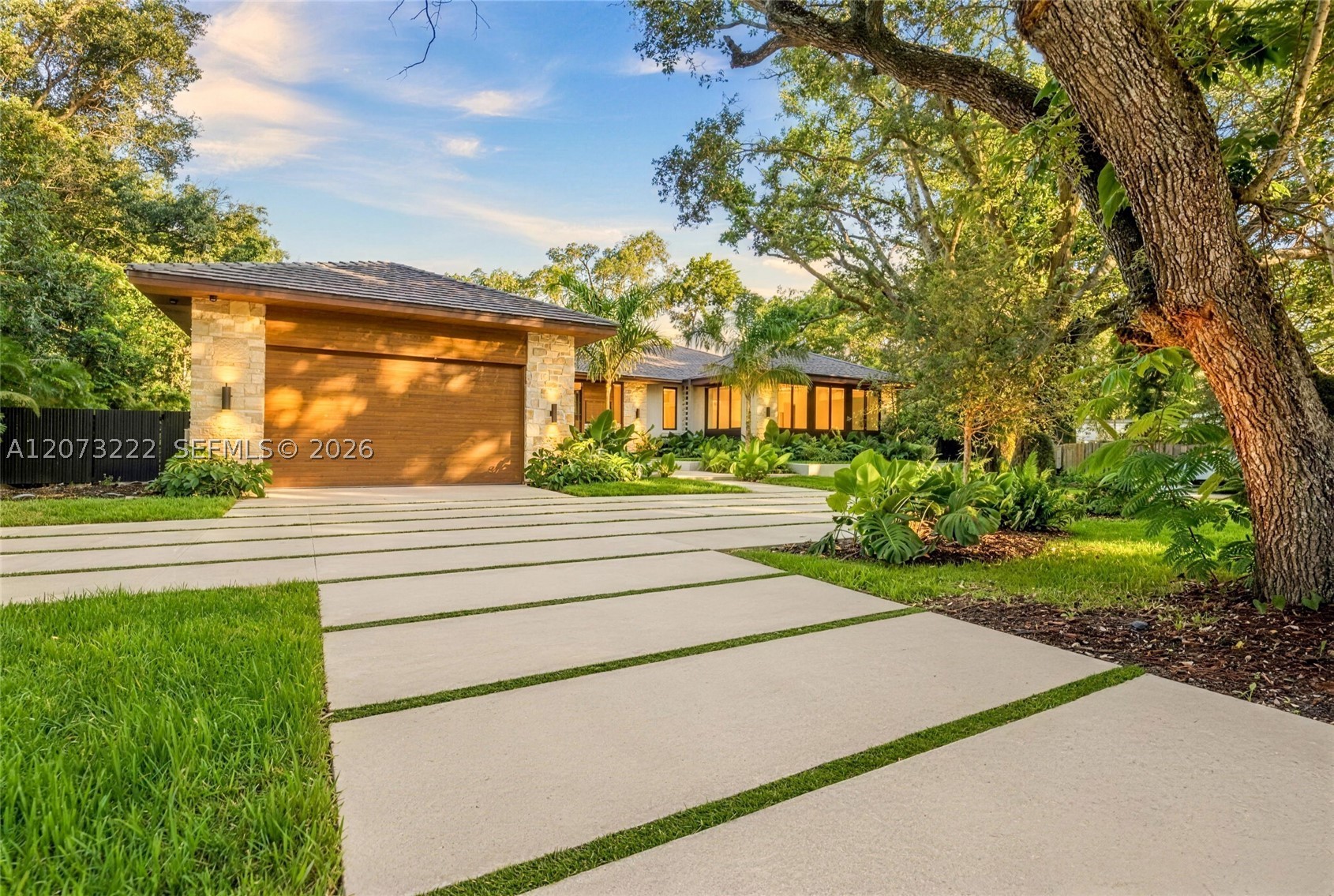 7840 SW 98th St, Miami FL 33156