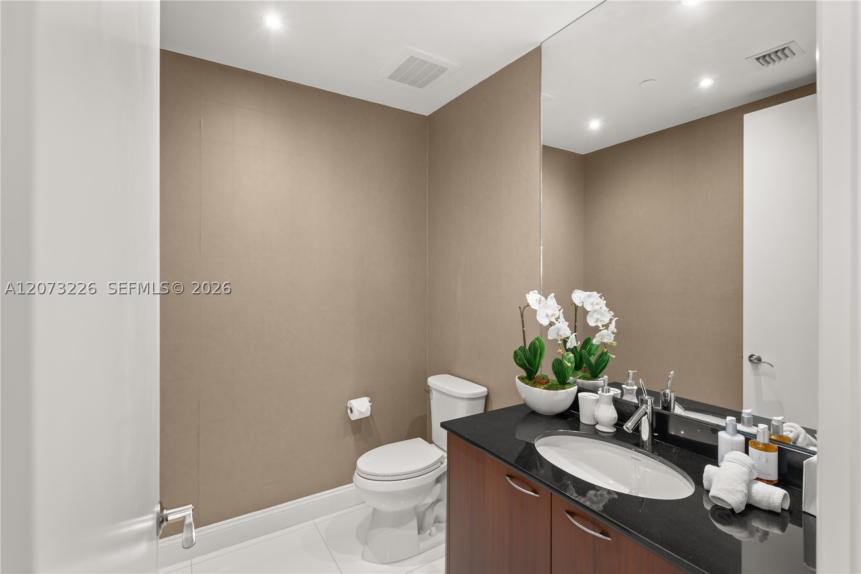 15811 Collins Ave #1702, Sunny Isles Beach FL 33160
