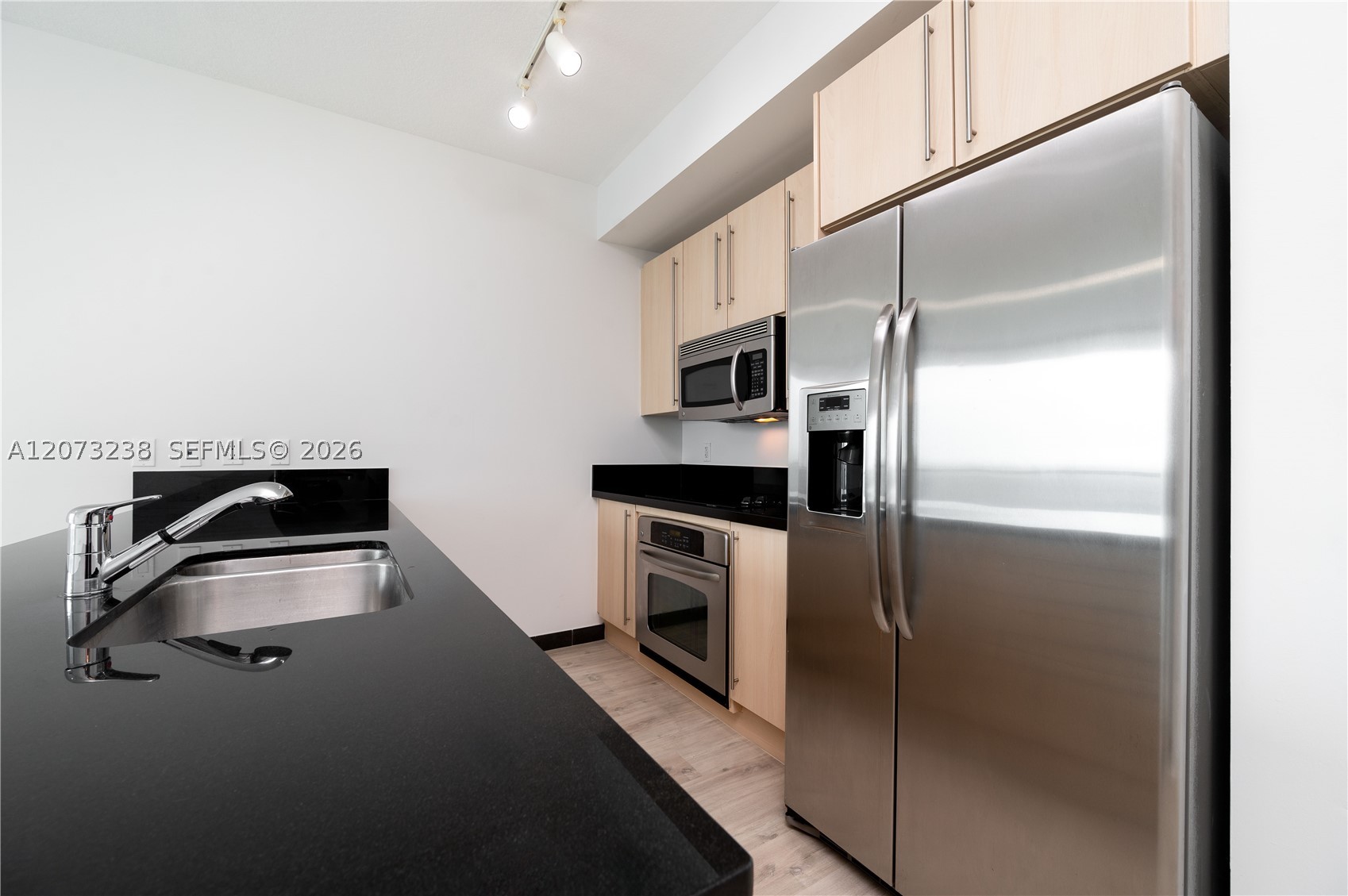 79 SW 12th St #2602-S, Miami FL 33130