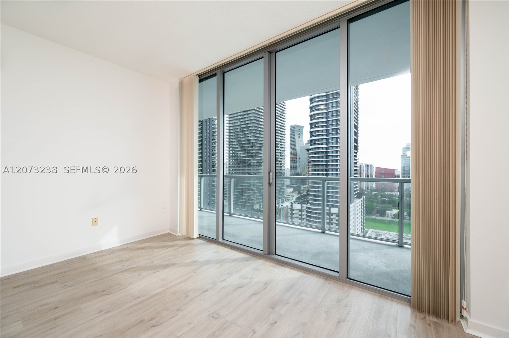 79 SW 12th St #2602-S, Miami FL 33130