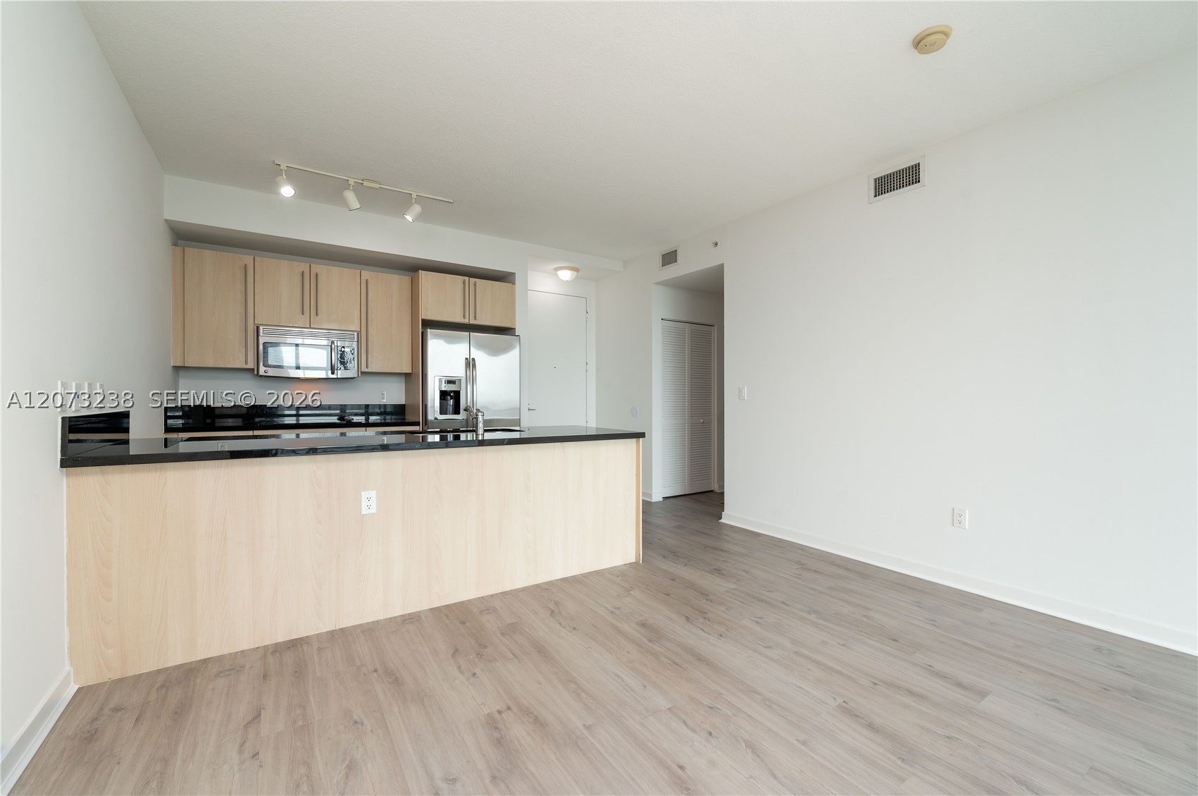 79 SW 12th St #2602-S, Miami FL 33130