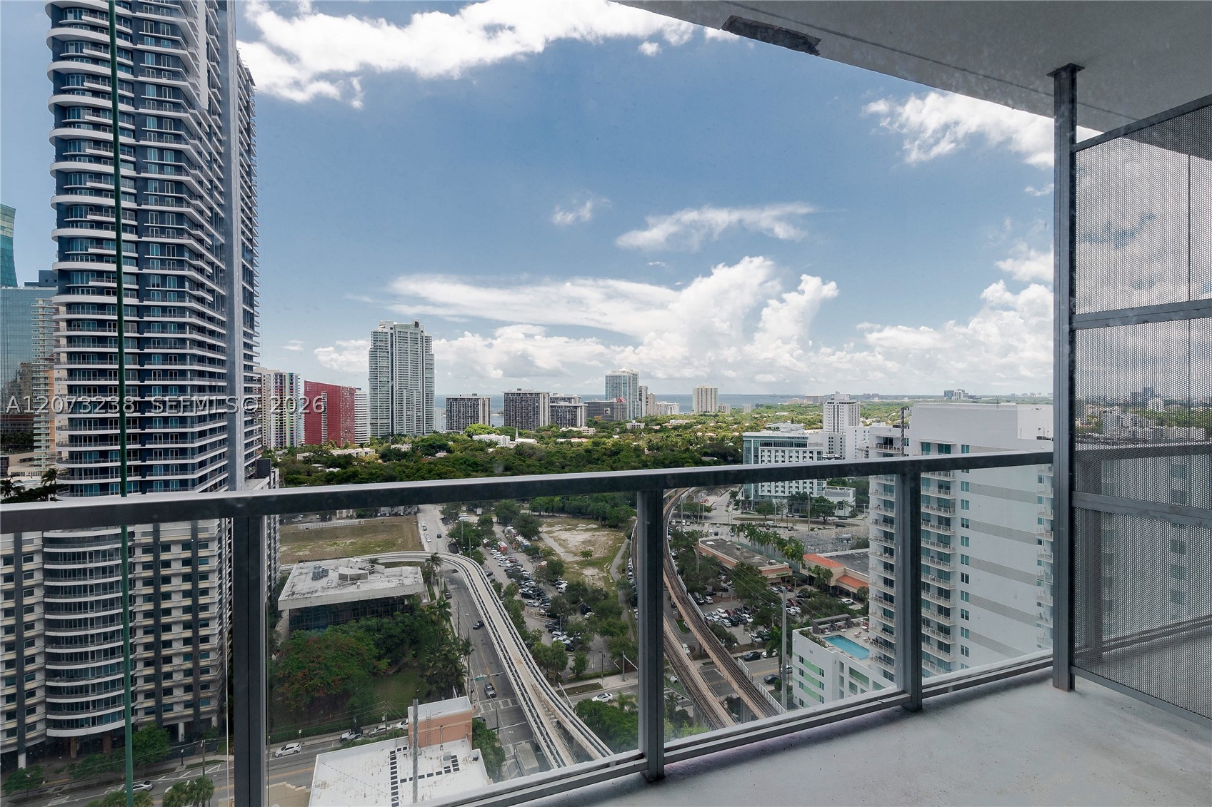 79 SW 12th St #2602-S, Miami FL 33130