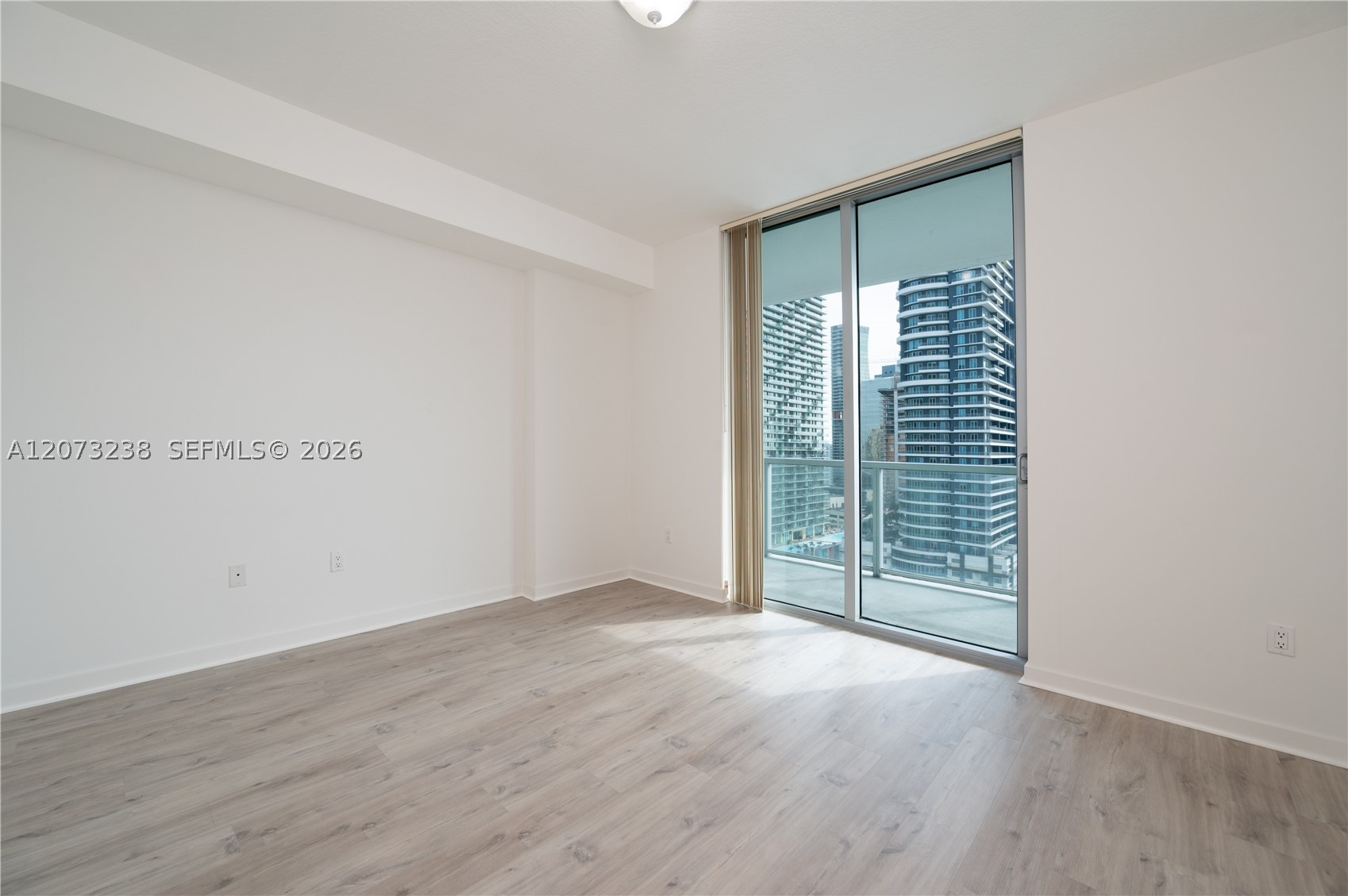 79 SW 12th St #2602-S, Miami FL 33130