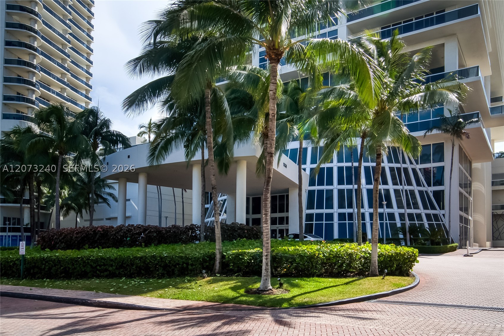 1830 Ocean Dr #1702, Hallandale Beach FL 33009