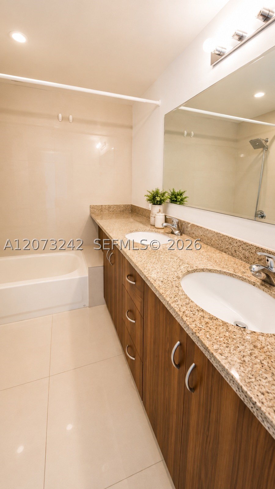 601 NE 23 ST #1103, Miami FL 33137