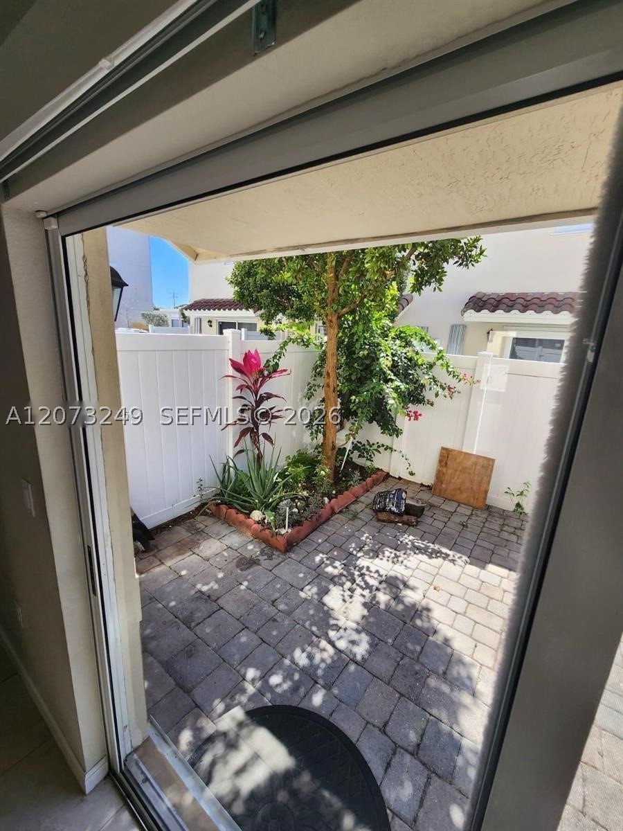 2810 NW 181st St, Miami Gardens FL 33056