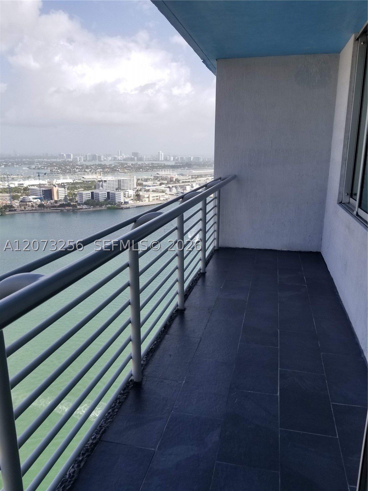 335 S Biscayne Blvd #3802, Miami FL 33131