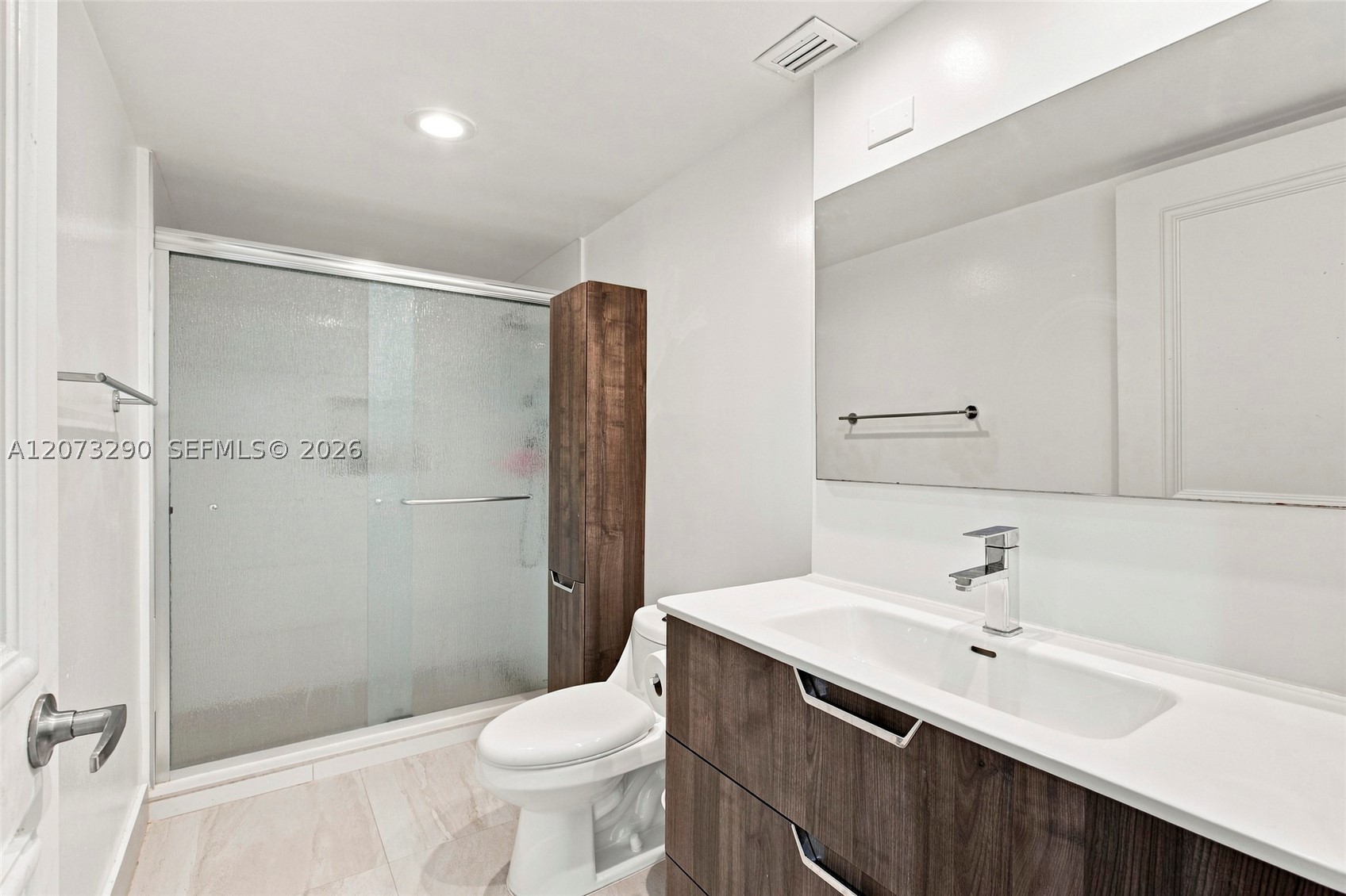 1901 Brickell Ave #B1411, Miami FL 33129