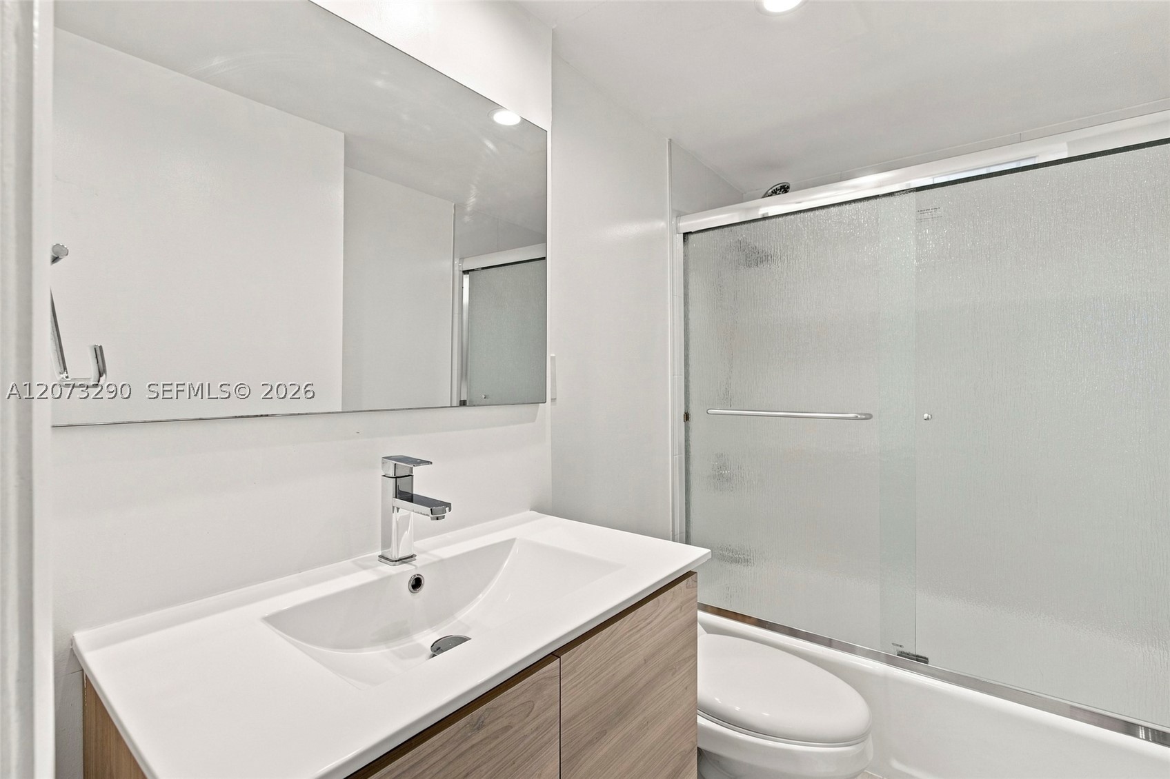 1901 Brickell Ave #B1411, Miami FL 33129