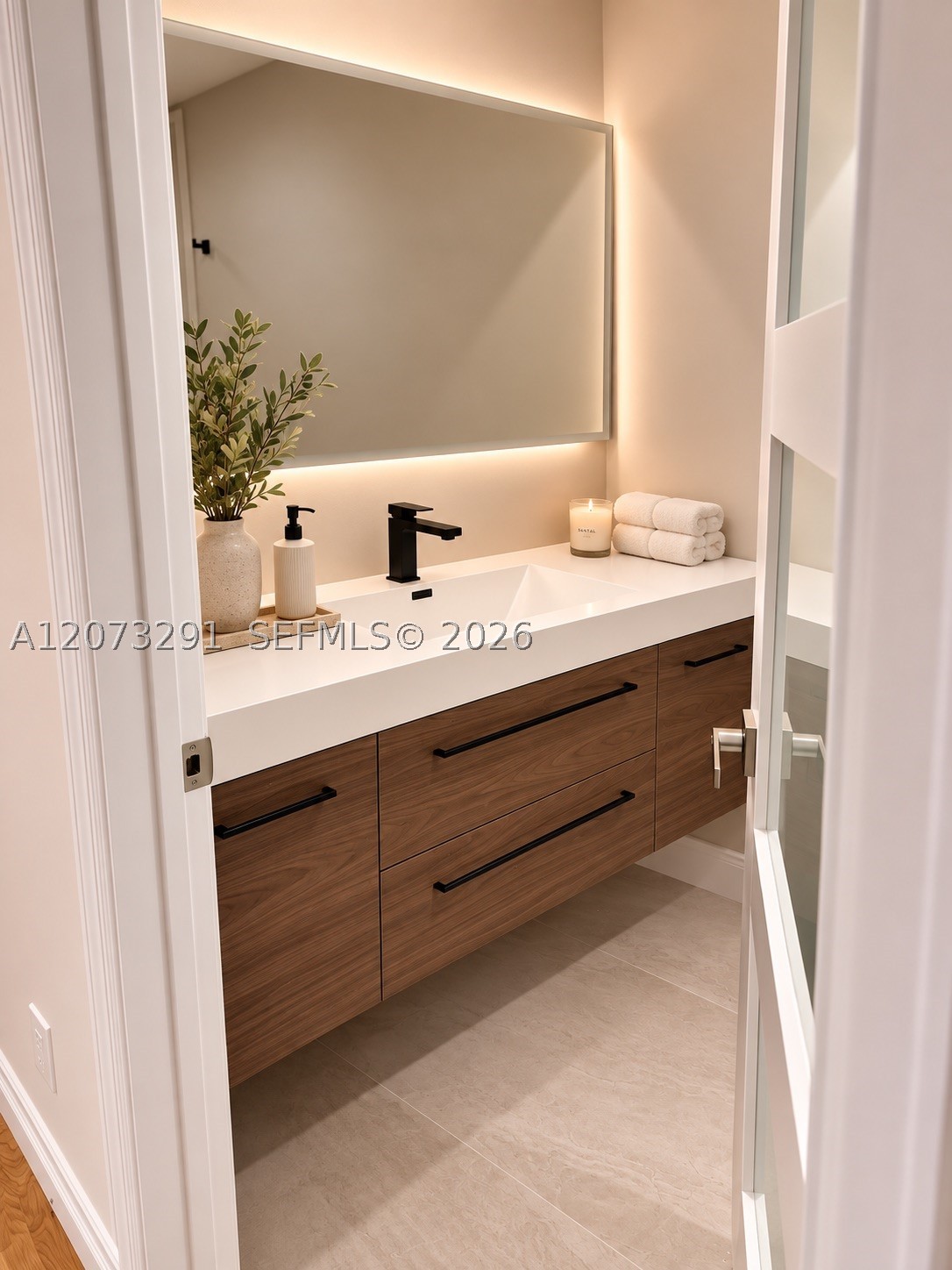 3225 NE 207th Ter, Aventura FL 33180