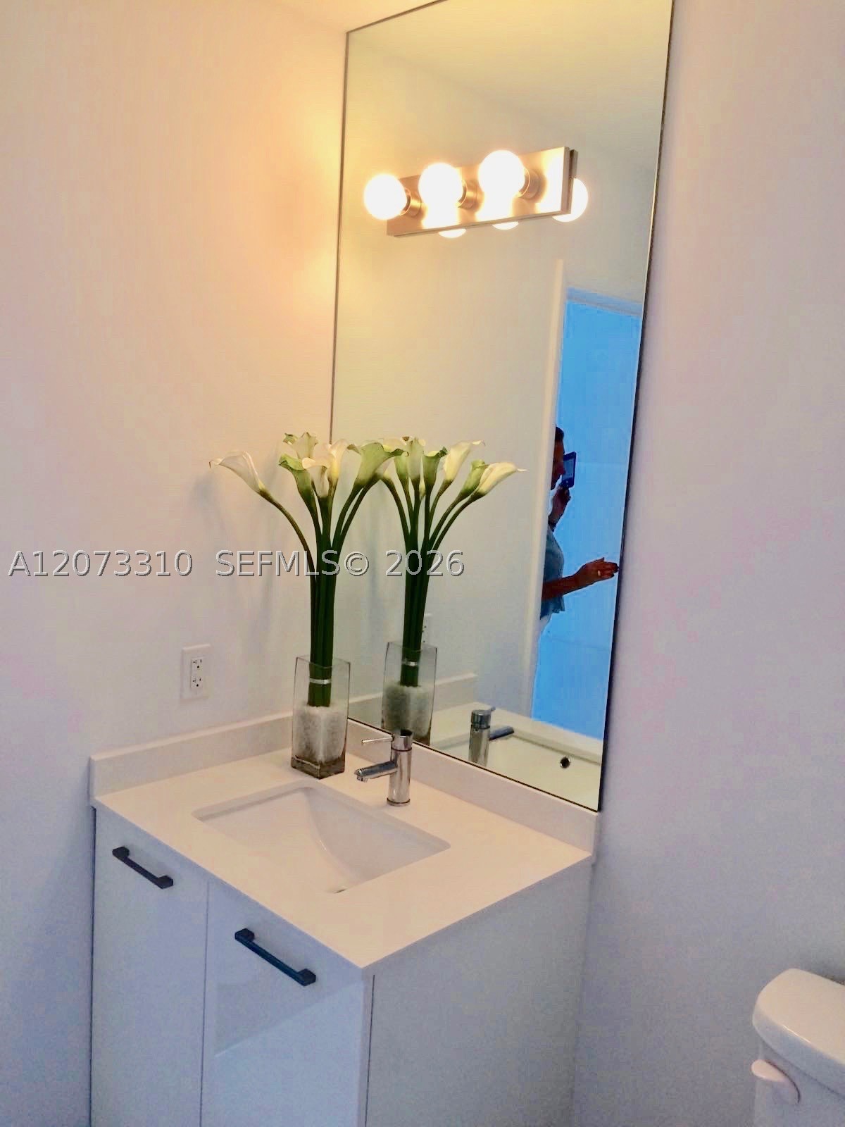 151 SE 1 St #PH 10, Miami FL 33131