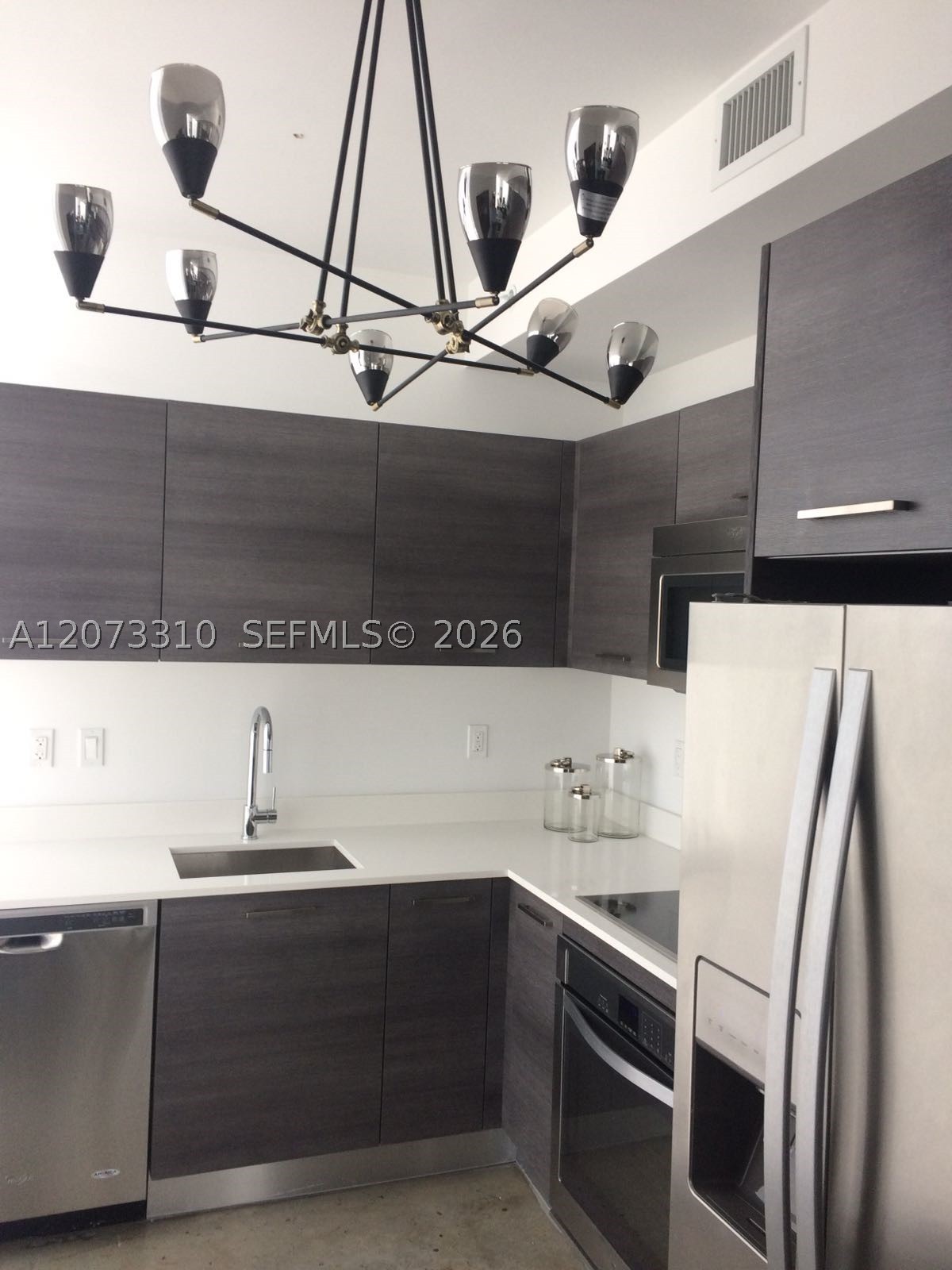 151 SE 1 St #PH 10, Miami FL 33131