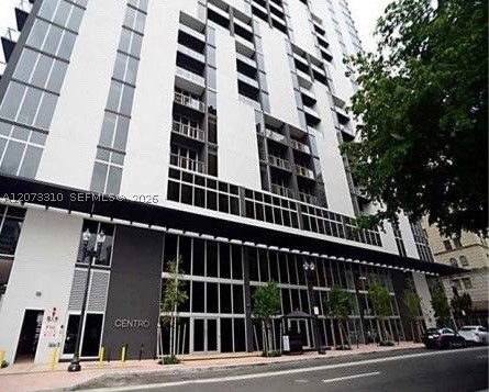 151 SE 1 St #PH 10, Miami FL 33131