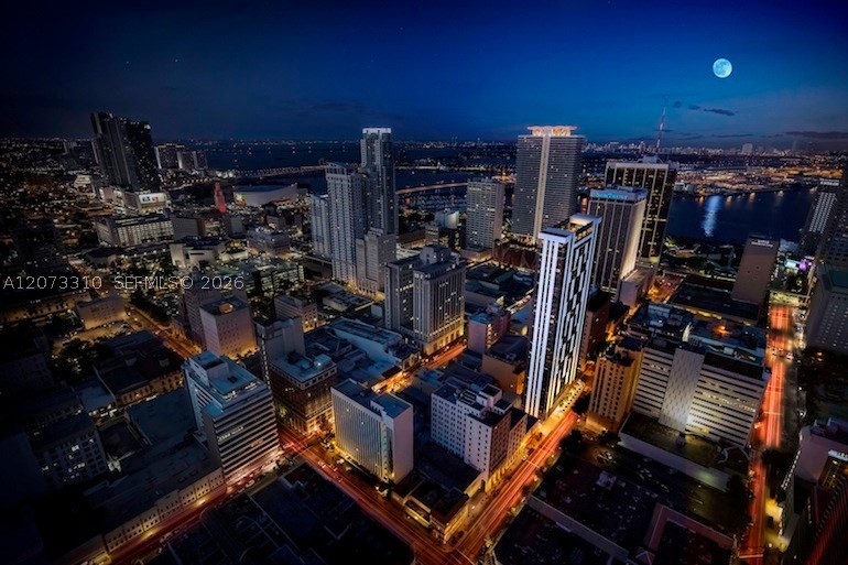 151 SE 1 St #PH 10, Miami FL 33131