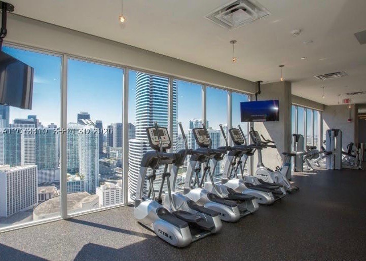151 SE 1 St #PH 10, Miami FL 33131