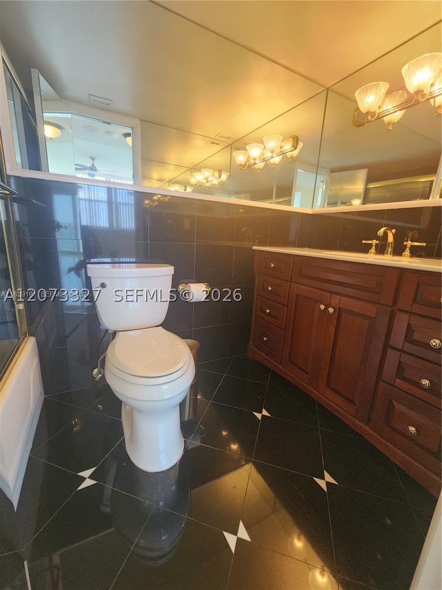 11930 N Bayshore Dr #1407, North Miami FL 33181