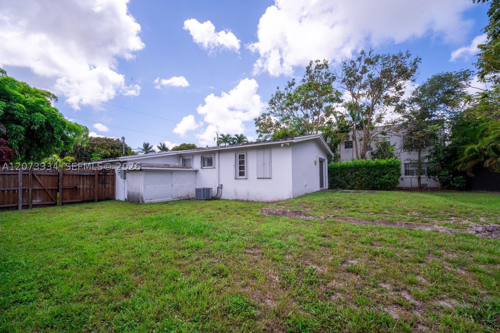 11600 NE 6th Ave, Biscayne Park FL 33161