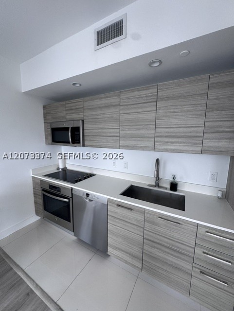 121 NE 34th St #1001, Miami FL 33137