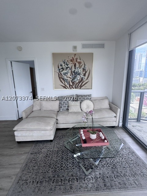 121 NE 34th St #1001, Miami FL 33137