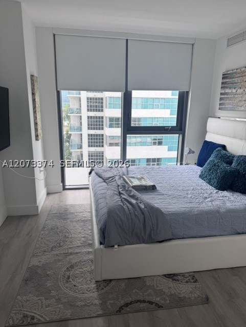 121 NE 34th St #1001, Miami FL 33137