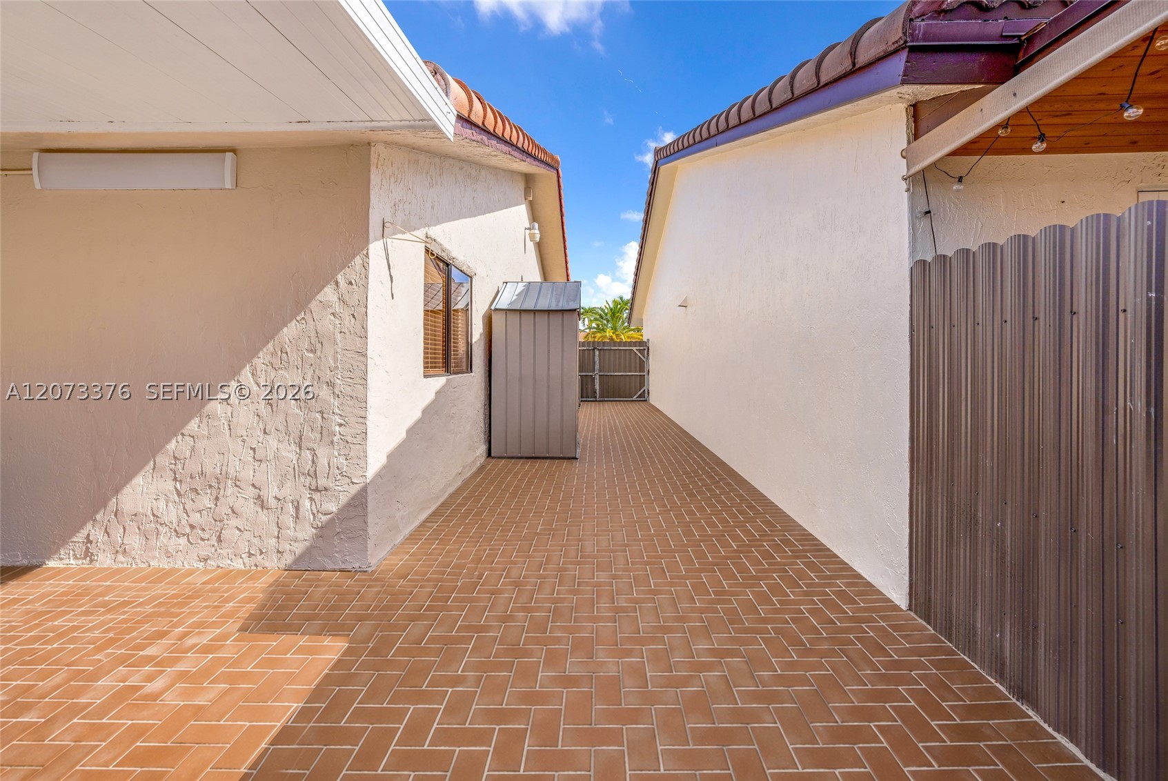10212 NW 129th St, Hialeah Gardens FL 33018