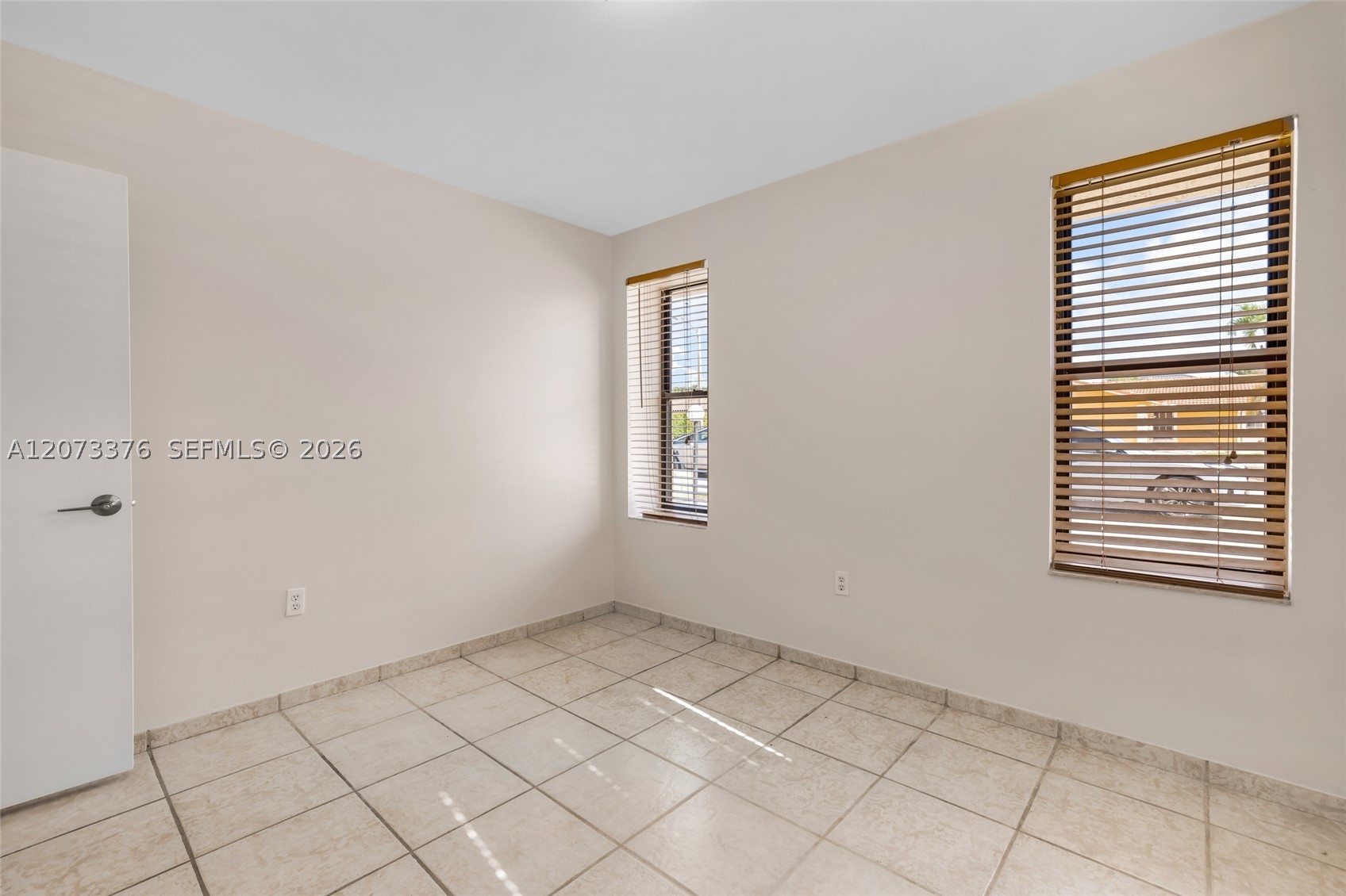 10212 NW 129th St, Hialeah Gardens FL 33018