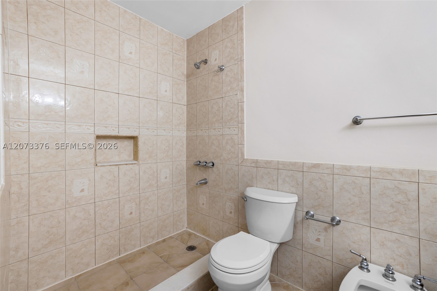 10212 NW 129th St, Hialeah Gardens FL 33018